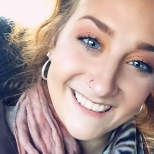 Meet your Posher, Nicole